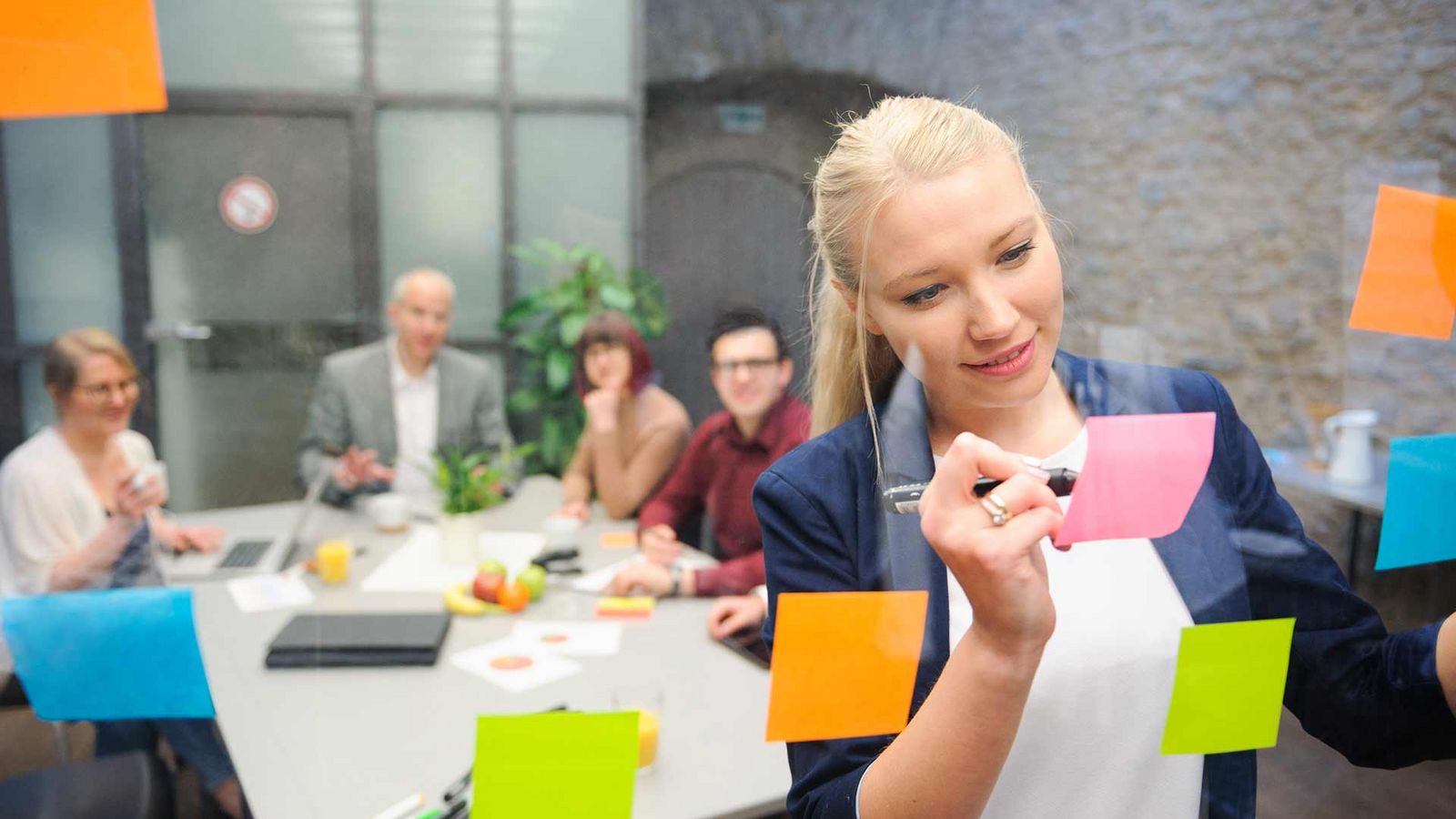 Zum Wintersemester 2025/2026 startet der neue und zukunftsweisende Master „Projektmanagement: Kommunikation, Psychologie und Nachhaltigkeit“